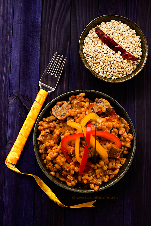 Paprika Spiced Beef, Pepper and Mushroom Barley Pilaf Recipe by Spicie Foodie |  #dinner #beef #mushrooms #pepper #paprika #barley