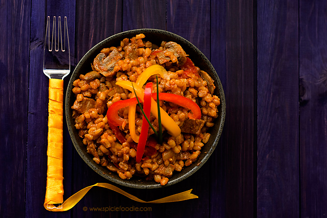 Paprika Spiced Beef, Pepper and Mushroom Barley Pilaf Recipe by Spicie Foodie |  #dinner #beef #mushrooms #pepper #paprika #barley