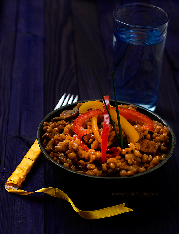 Paprika Spiced Beef, Pepper and Mushroom Barley Pilaf Recipe by Spicie Foodie |  #dinner #beef #mushrooms #pepper #paprika #barley