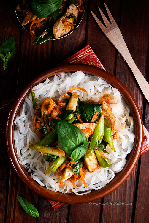 Curried Spicy Chicken and Basil by @SpicieFoodie | #chicken #Thai #curry