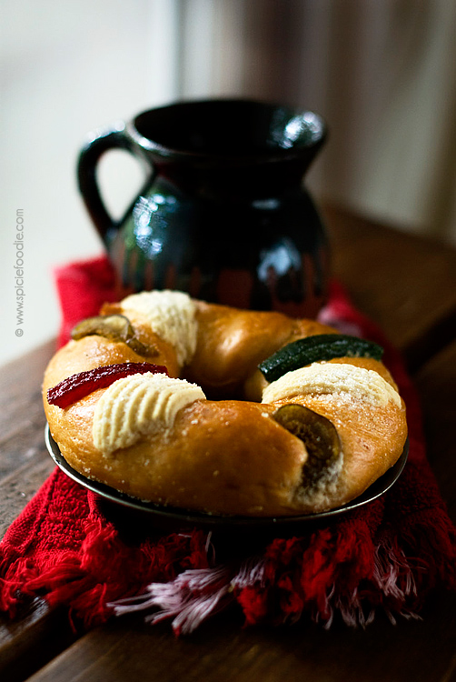 Sunday Snapshots: Our First Three Kings Bread in Playa by @SpicieFoodie | #ThreeKingsDay #ReyesMagos #MexicanBread
