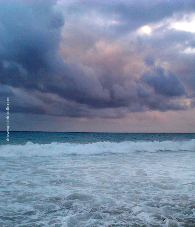 Postcards from Playa: Calm Before The Storm by @SpicieFoodie | #travel #rainstorm #beach #mexico
