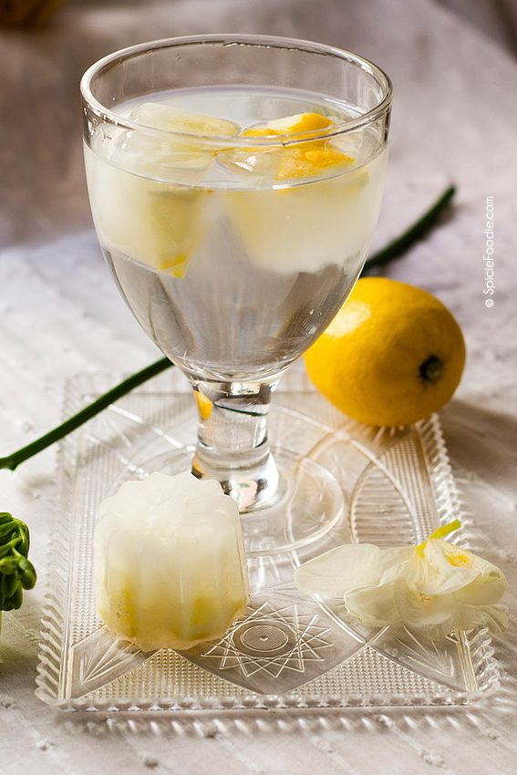 Lemon Infused Ice Cubes by @spiciefoodie | #icecubes #lemon #summer