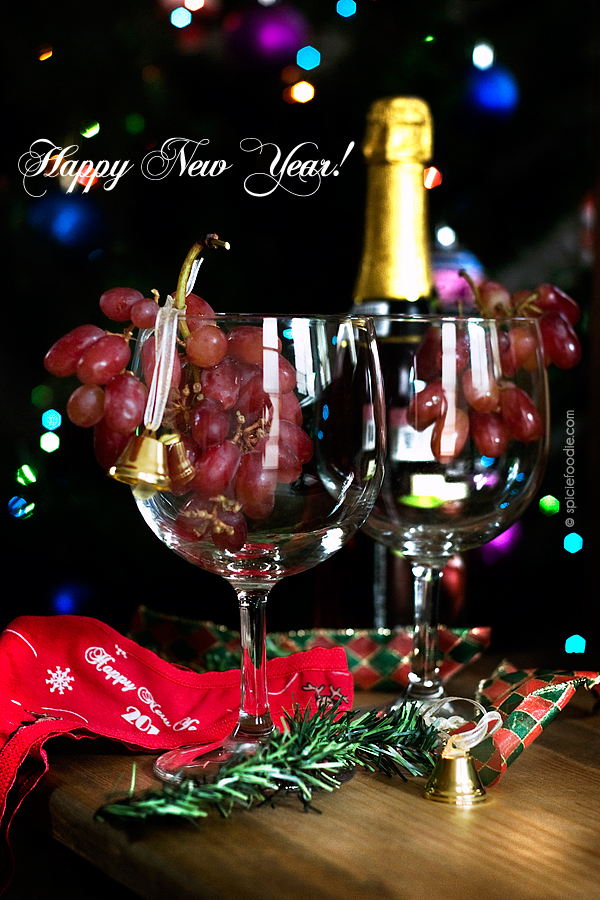 12 Grapes, Red and Yellow Underwear for an Awesome New Year by @SpicieFoodie | #newyearstraditions #12grapes