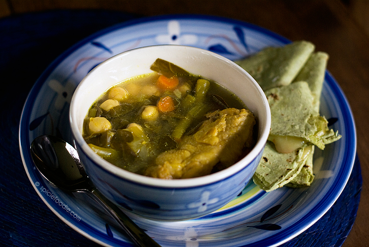 Peppery Chicken and Vegetable Soup by @SpicieFoodie | #blackpepper #soup #chicken #easymeals