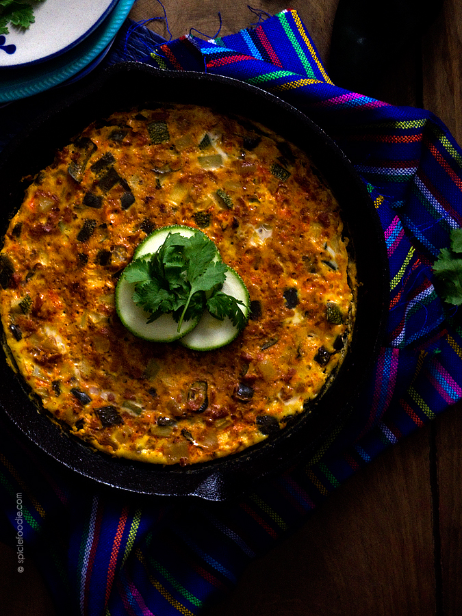 Chorizo, Potato and Pepper #Frittata by @SpicieFoodie | #breakfast #lunch #dinner #onepanmeals